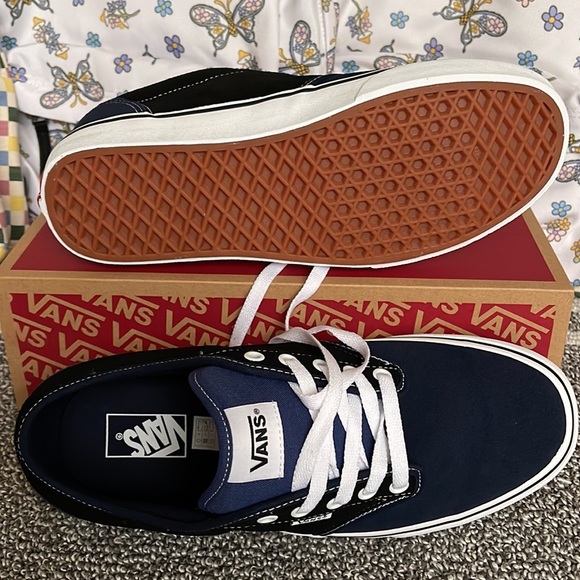 Vans Men’s Atwood
Retro Suede Dress Blues
VN000TUYLKZ Sneakers - Picture 4 of 16